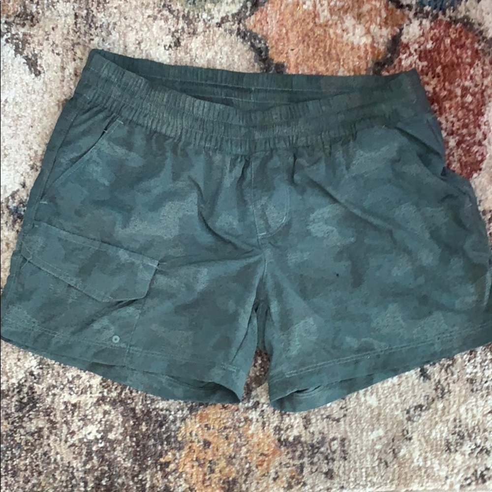 Columbia hiking shorts